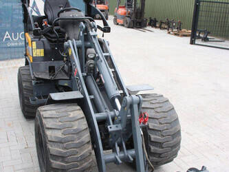 2020-giant-g2500hd-1468991-48235732