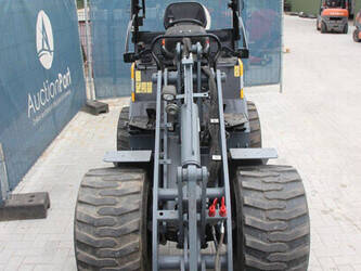 2020-giant-g2500hd-1468991-48235733