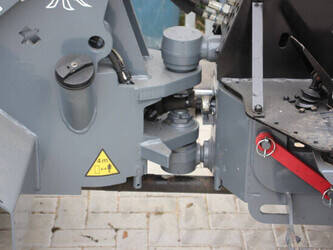 2020-giant-g2500hd-1468991-48235738