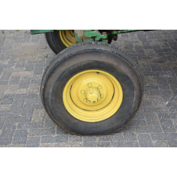 1975 جون دير 2030-48235907