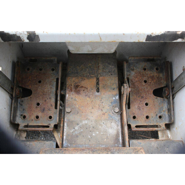 2010 BOBCAT S70-48235975
