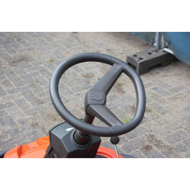 2014 Husqvarna R 418Ts AWD-48236059