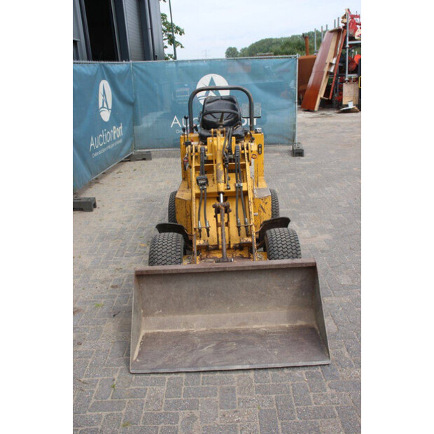 2006 Knikmops 90-48236070