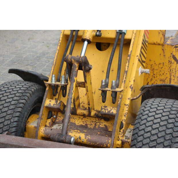 2006 Knikmops 90-48236073
