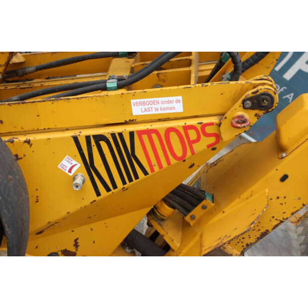 2006 Knikmops 90-48236074