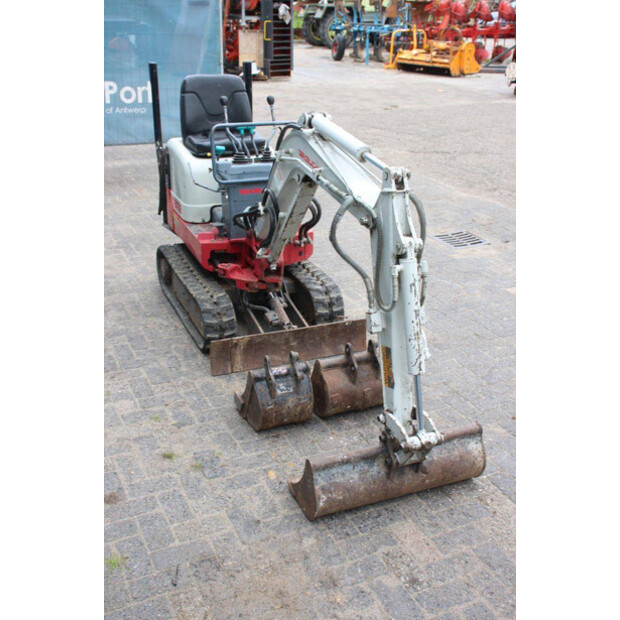 2006 تاكوتشي TB108-48236159