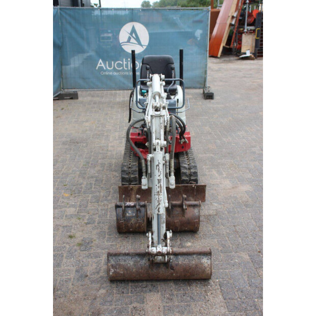 2006 تاكوتشي TB108-48236160