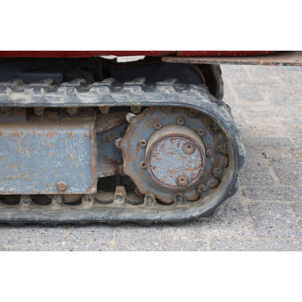 2006 تاكوتشي TB108-48236175