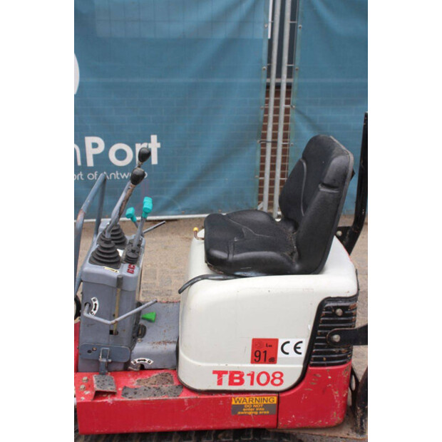 2006 تاكوتشي TB108-48236179