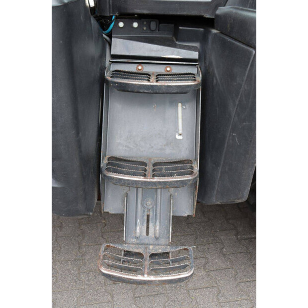 2016 Valtra T174-48237184