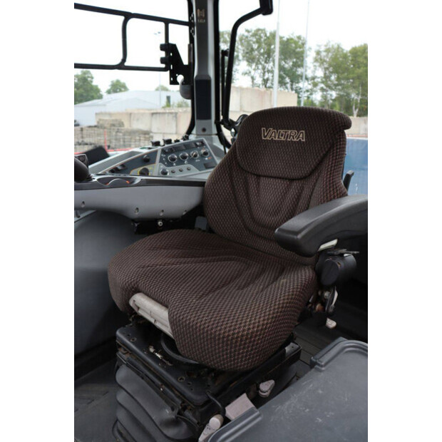 2016 Valtra T174-48237185