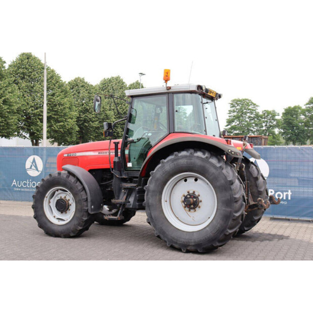 2001 Massey Ferguson 8220-48237215