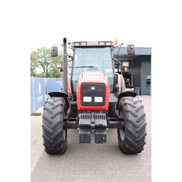 2001 Massey Ferguson 8220-48237220
