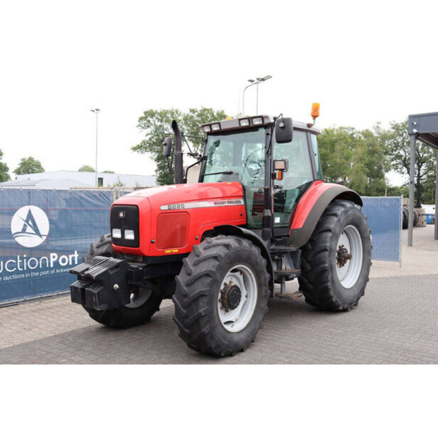 2001 Massey Ferguson 8220-48237221