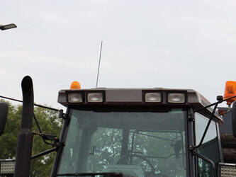 2001-massey-ferguson-8220-1469035-48237223