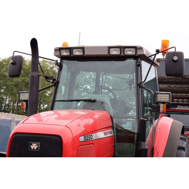 2001 Massey Ferguson 8220-48237224