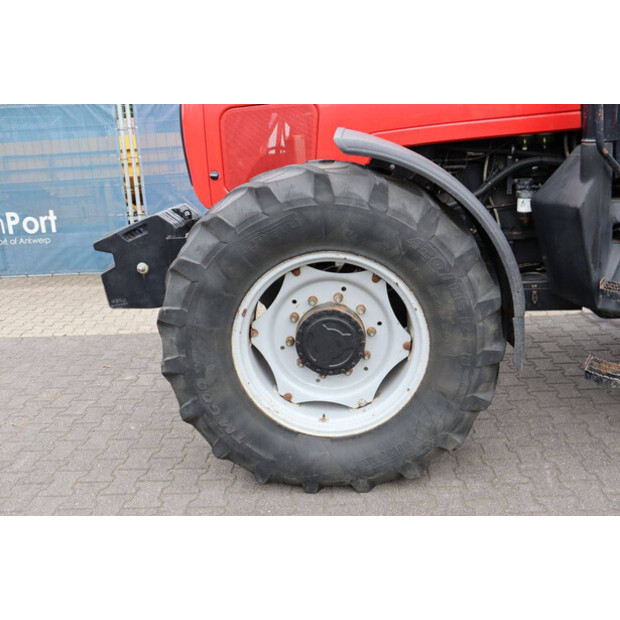 2001 Massey Ferguson 8220-48237228