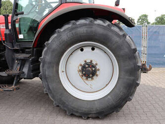 2001-massey-ferguson-8220-1469035-48237229