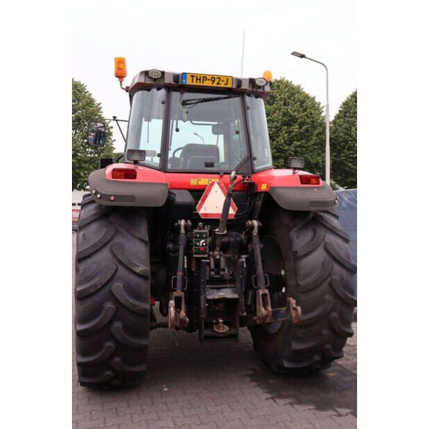 2001 Massey Ferguson 8220-48237230