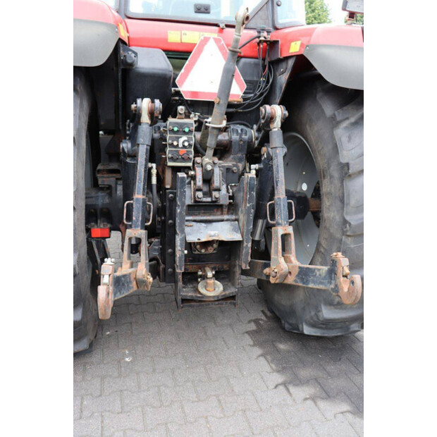 2001 Massey Ferguson 8220-48237236