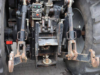 2001-massey-ferguson-8220-1469035-48237236