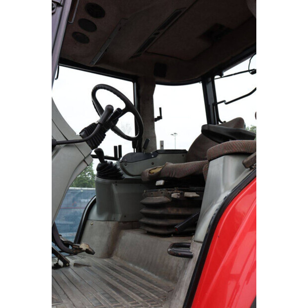 2001 Massey Ferguson 8220-48237245