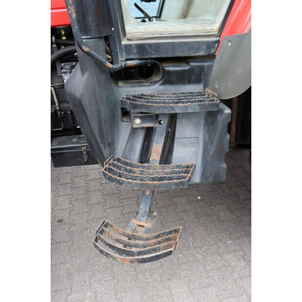 2001 Massey Ferguson 8220-48237246