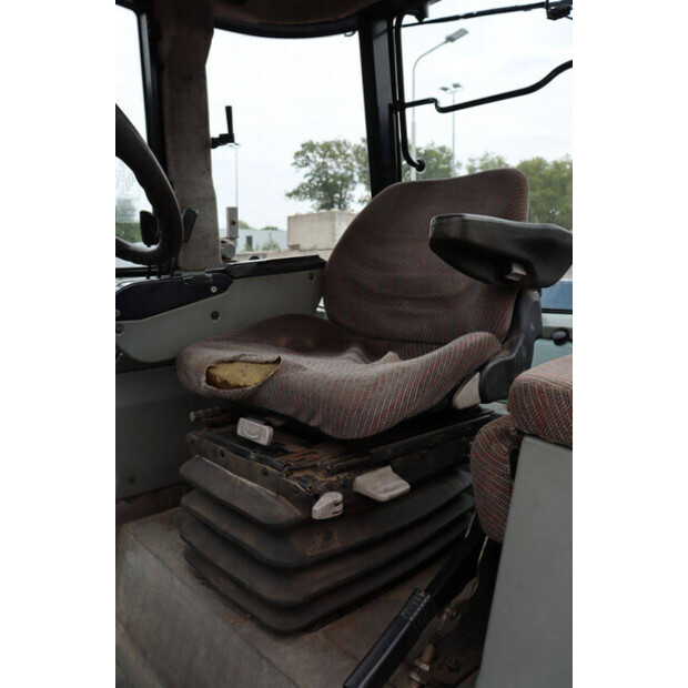 2001 Massey Ferguson 8220-48237247
