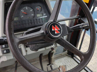 2001-massey-ferguson-8220-1469035-48237248