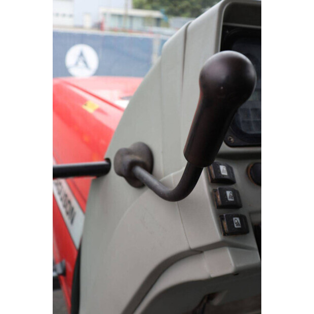2001 Massey Ferguson 8220-48237263