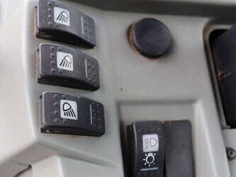 2001-massey-ferguson-8220-1469035-48237264