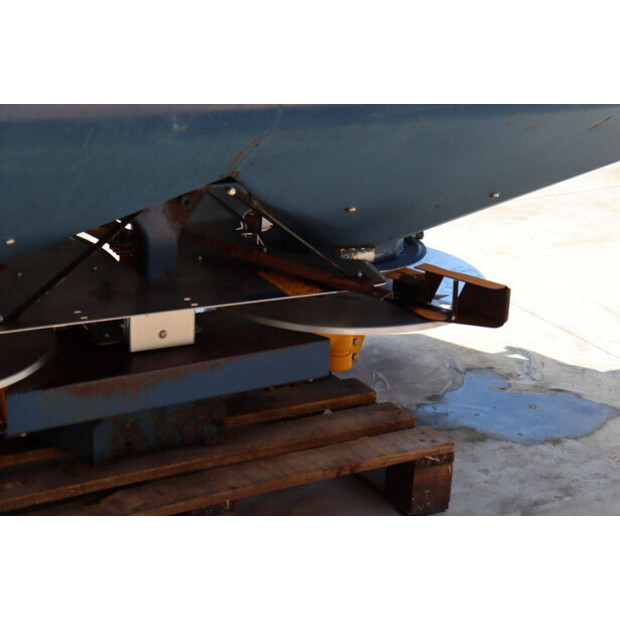 2008 Bogballe A/S L2-48237652