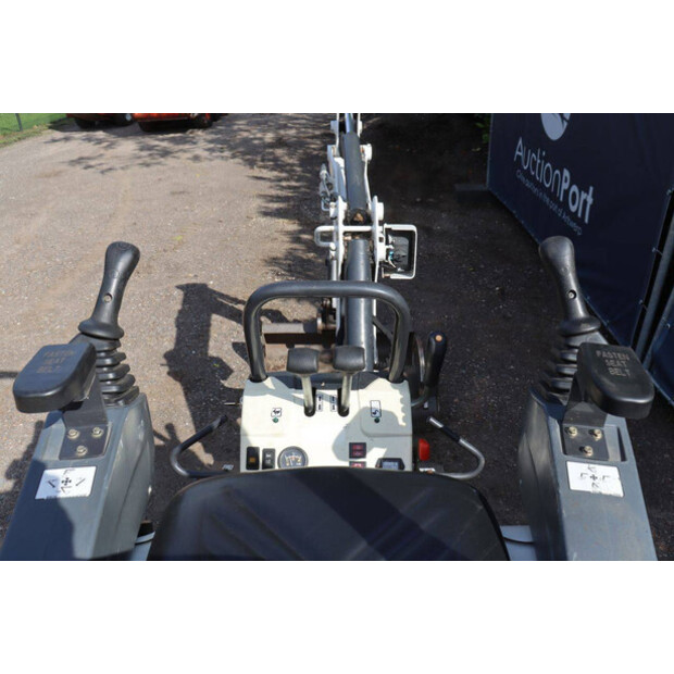 2018 BOBCAT E10-AAEM-48239113