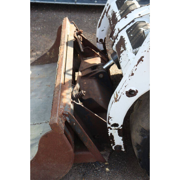 2005 BOBCAT 553-48239170