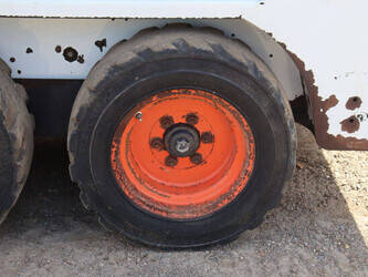 2005-bobcat-553-48239174