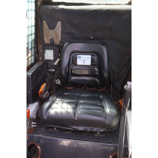 2005 BOBCAT 553-48239178