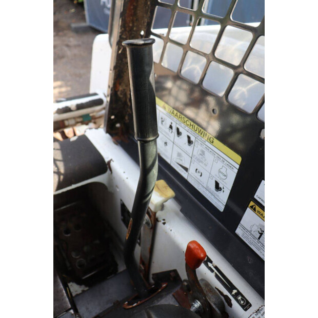 2005 BOBCAT 553-48239180