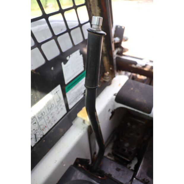 2005 BOBCAT 553-48239181