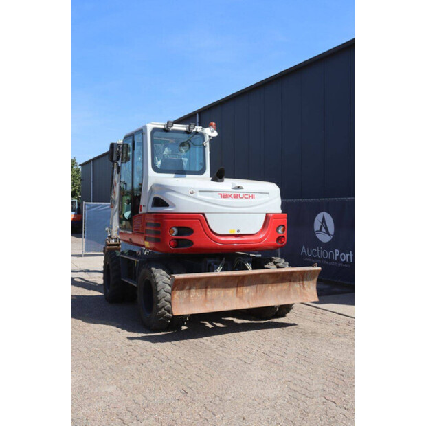 2021 تاكوتشي TB295W-48239302