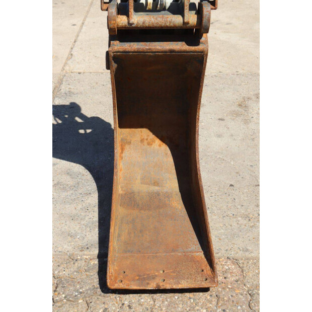2021 تاكوتشي TB295W-48239311
