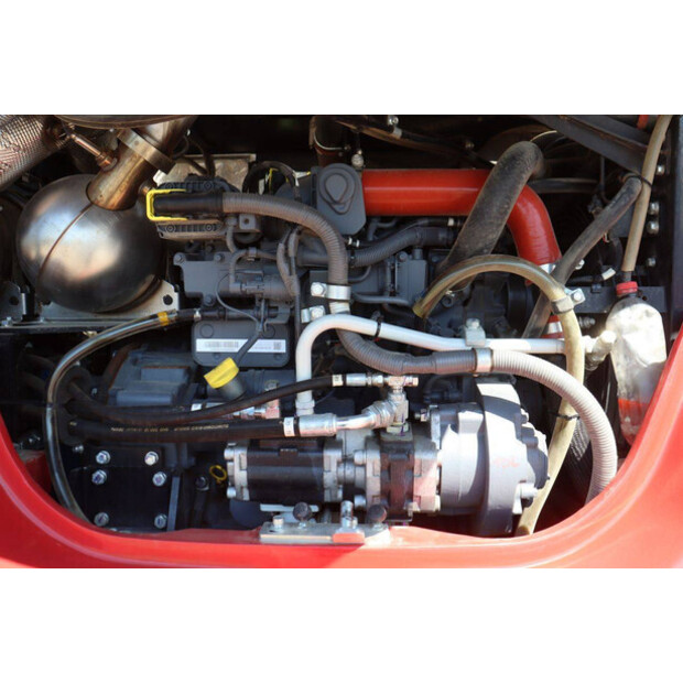2021 تاكوتشي TB295W-48239326
