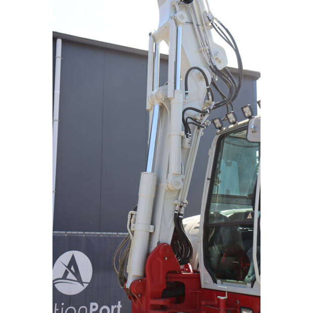 2021 تاكوتشي TB295W-48239345