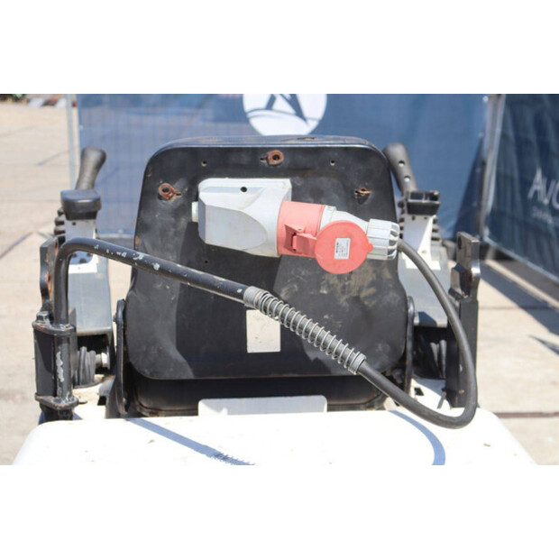 2015 BOBCAT E10-48239440