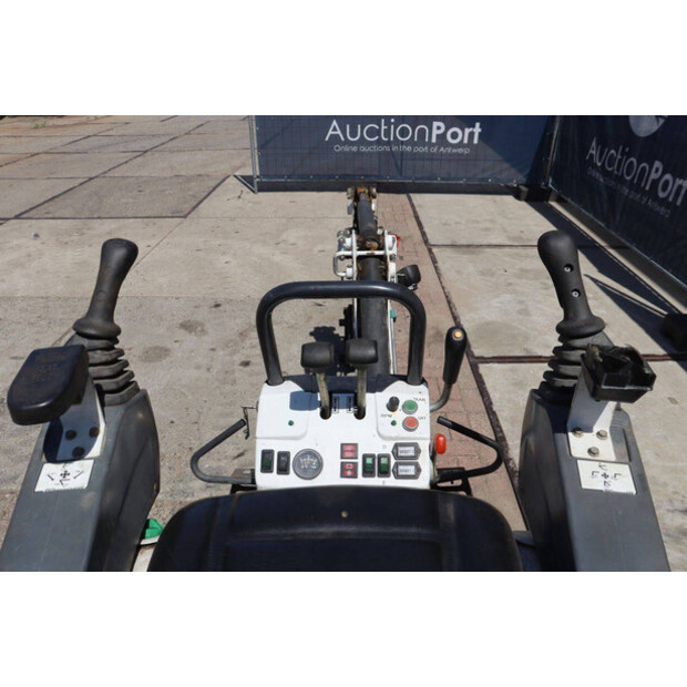 2015 BOBCAT E10-48239445