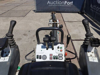 2015-bobcat-e10-1469105-48239445