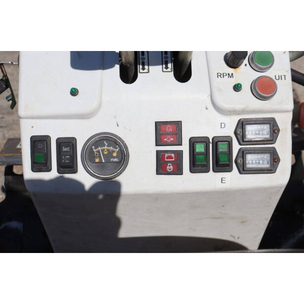 2015 BOBCAT E10-48239452