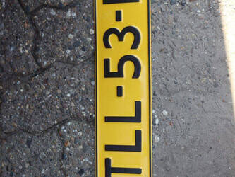 2001-asc-az85t-48239528