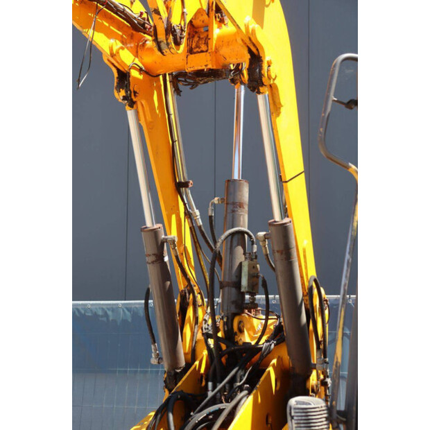 2001 ASC AZ85t-48239545