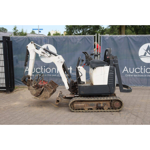 2017 BOBCAT E10-48239778