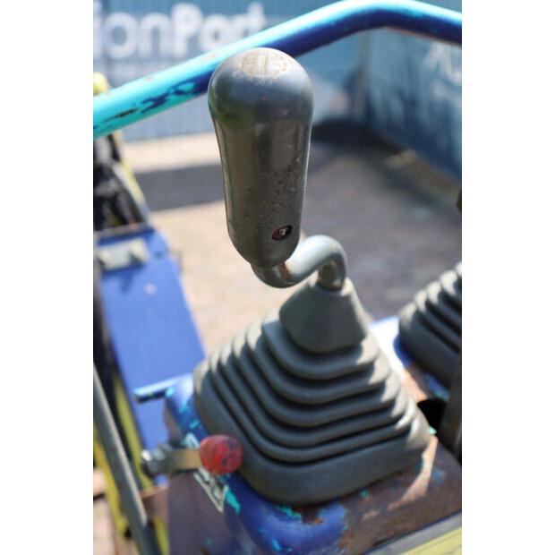2004 AMMANN SV05-48240426